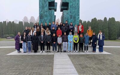 „Posjet učenika osmih razreda Vukovaru“